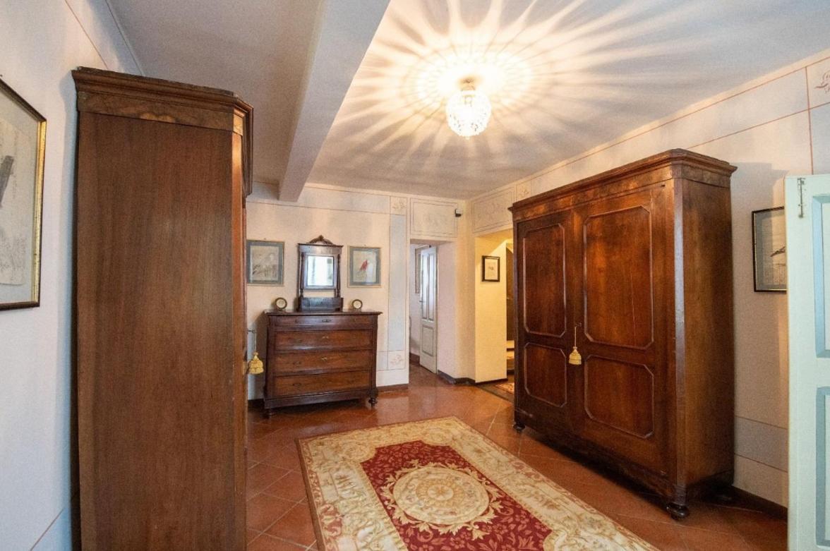 Villa Ottocentesca Immersa Nel Verde Montecavolo Luaran gambar