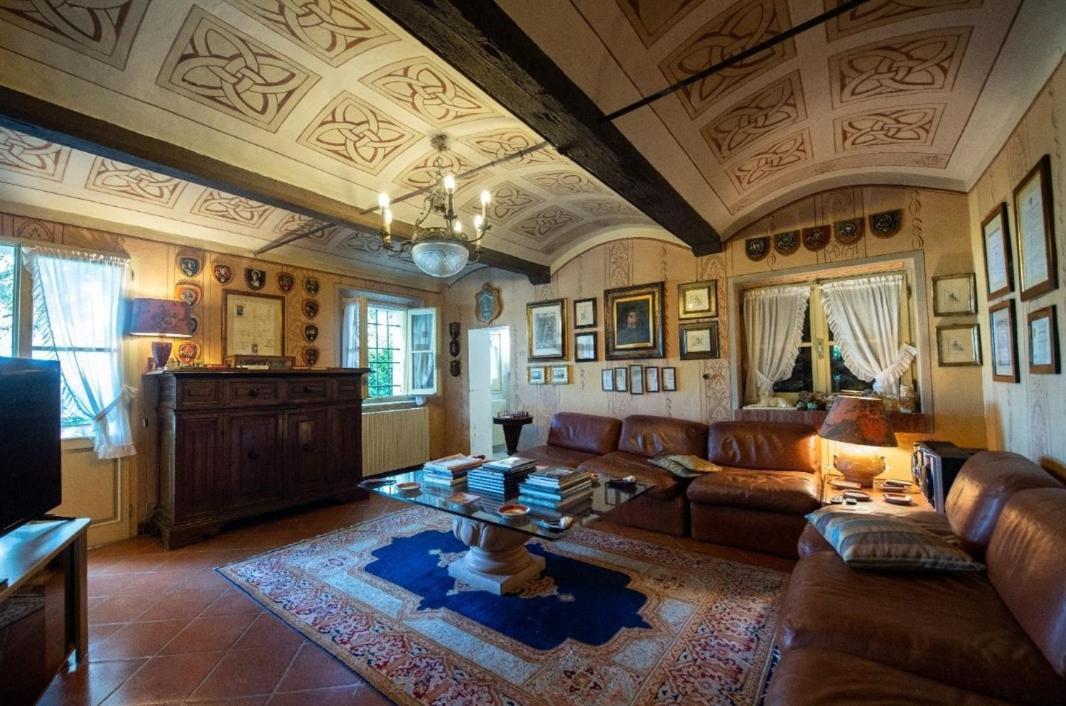 Villa Ottocentesca Immersa Nel Verde Montecavolo Luaran gambar