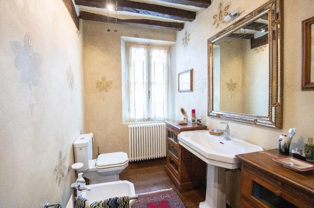 Villa Ottocentesca Immersa Nel Verde Montecavolo Luaran gambar