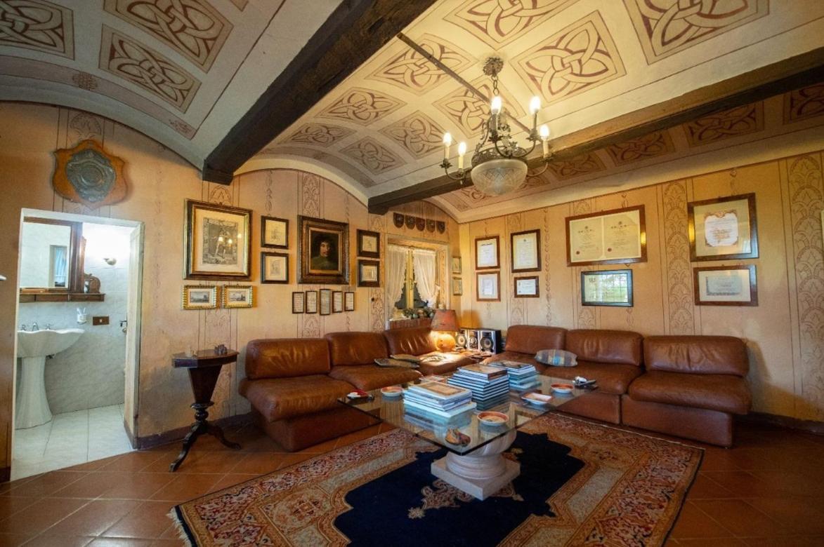 Villa Ottocentesca Immersa Nel Verde Montecavolo Luaran gambar