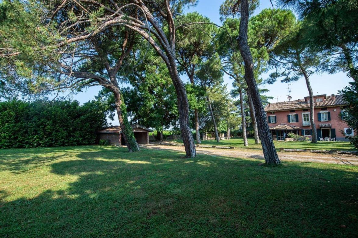 Villa Ottocentesca Immersa Nel Verde Montecavolo Luaran gambar